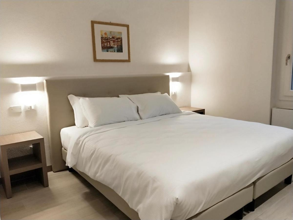 Via Poma Apartments&Rooms Werona Zewnętrze zdjęcie