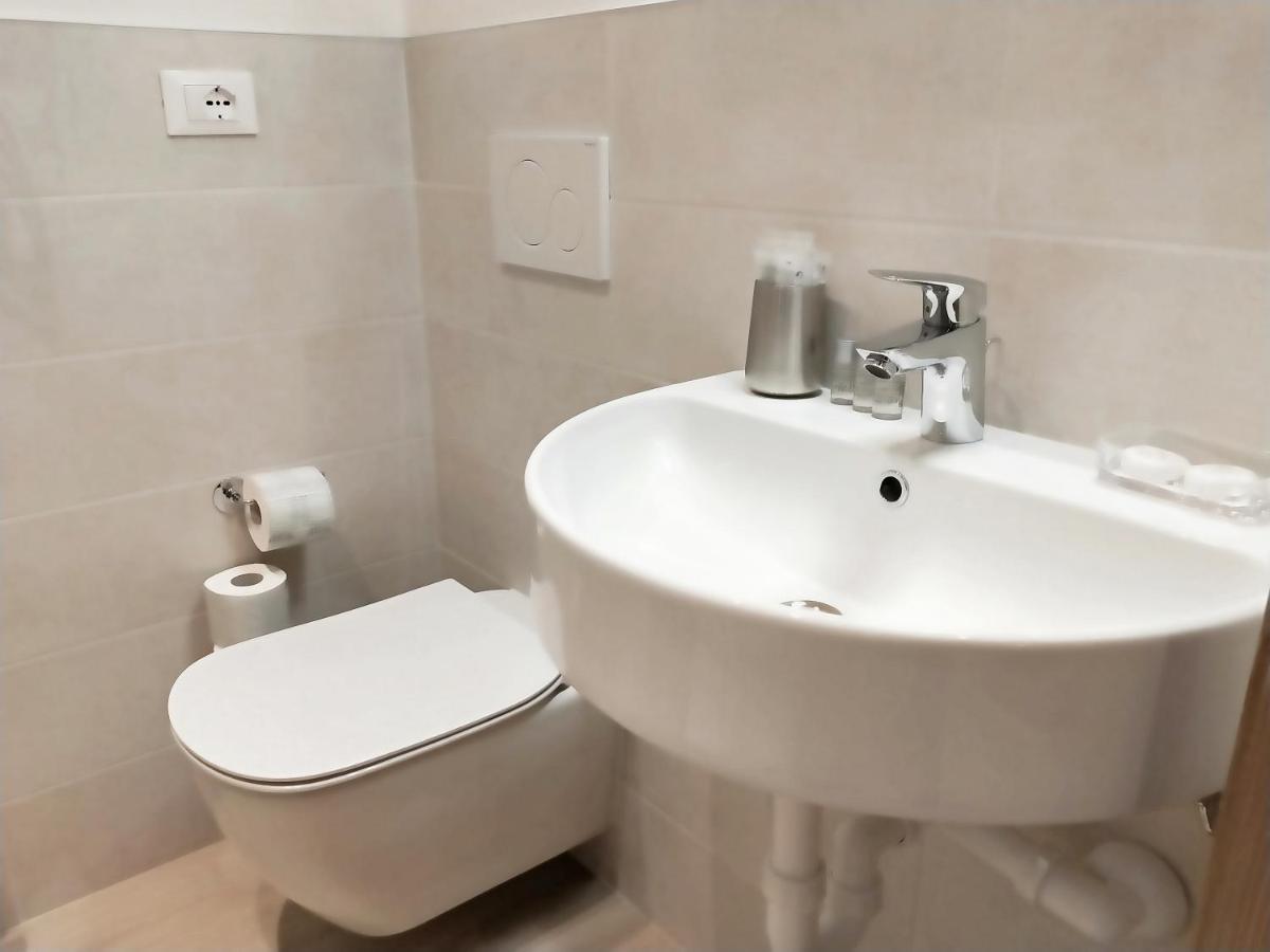 Via Poma Apartments&Rooms Werona Zewnętrze zdjęcie