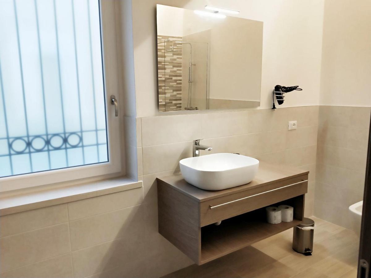 Via Poma Apartments&Rooms Werona Zewnętrze zdjęcie